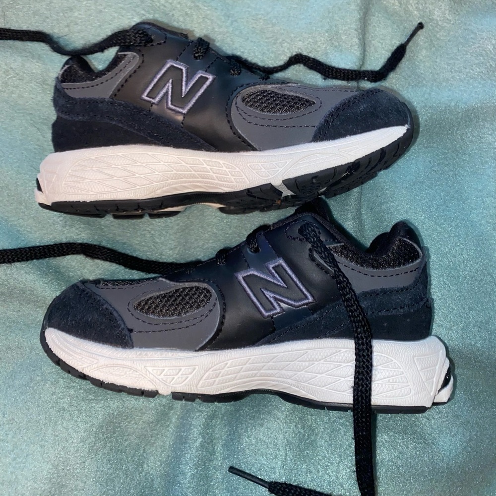 New Balance Black Athletic Shoes - Size 9
